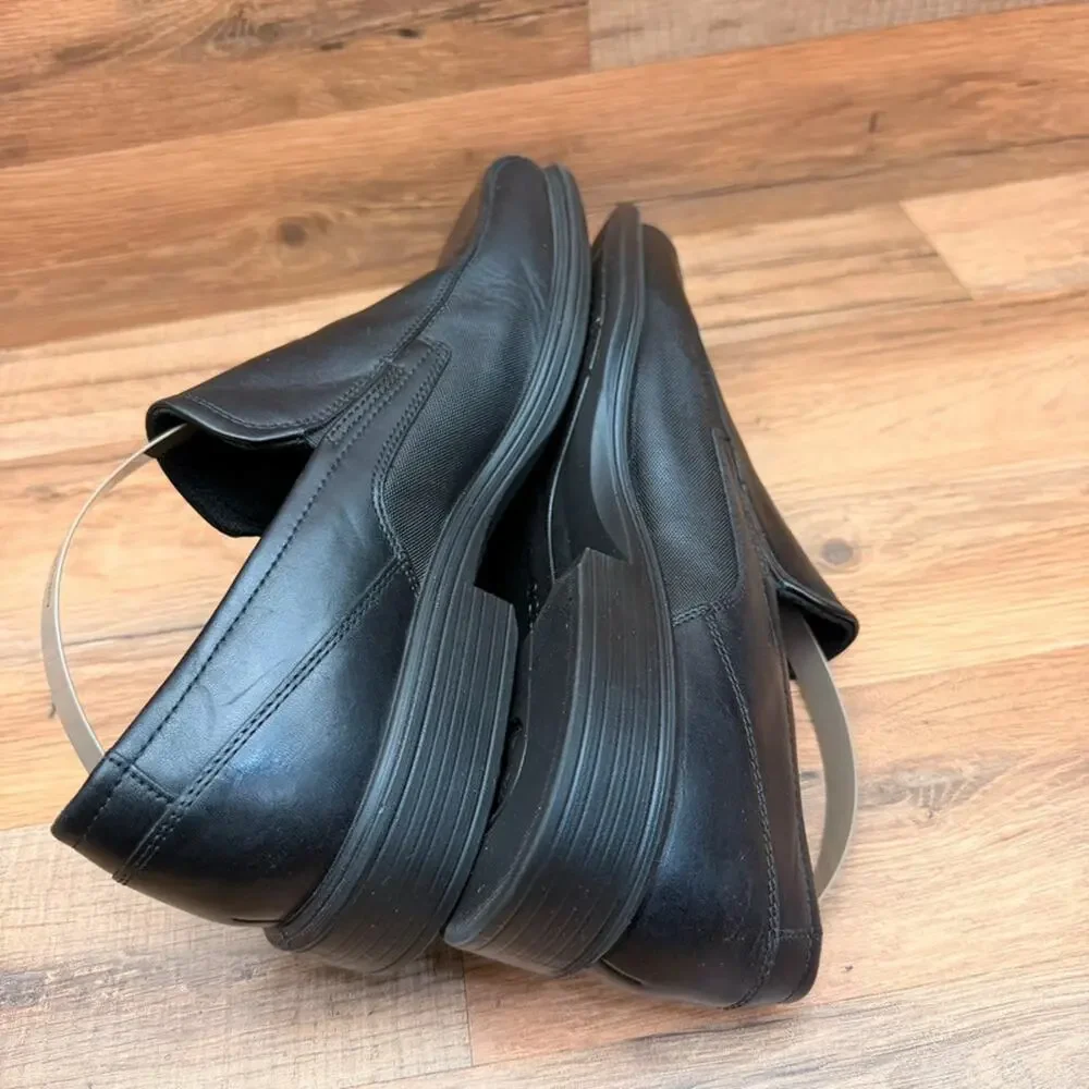 Ecco Johannesburg  men size 8/8.5 Shoes  loafers slip ons black leather